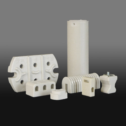 7 dílů elektrokeramiky v bílé barvě